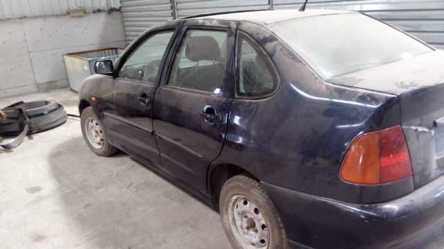 Volkswagen Polo Klasik 1997-2000 Çıkma Yedek Arka  Çamurluk